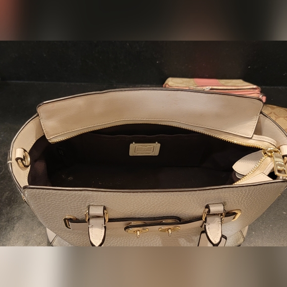 Coach Blake Carryall ivory with matching wallet - Picture 5 of 6